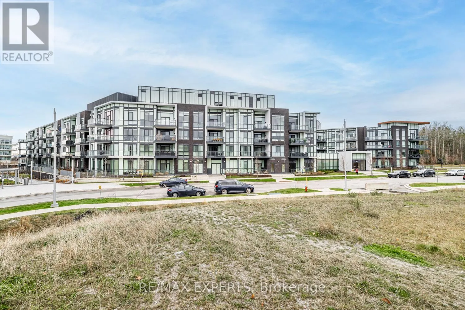 105 - 415 SEA RAY AVENUE