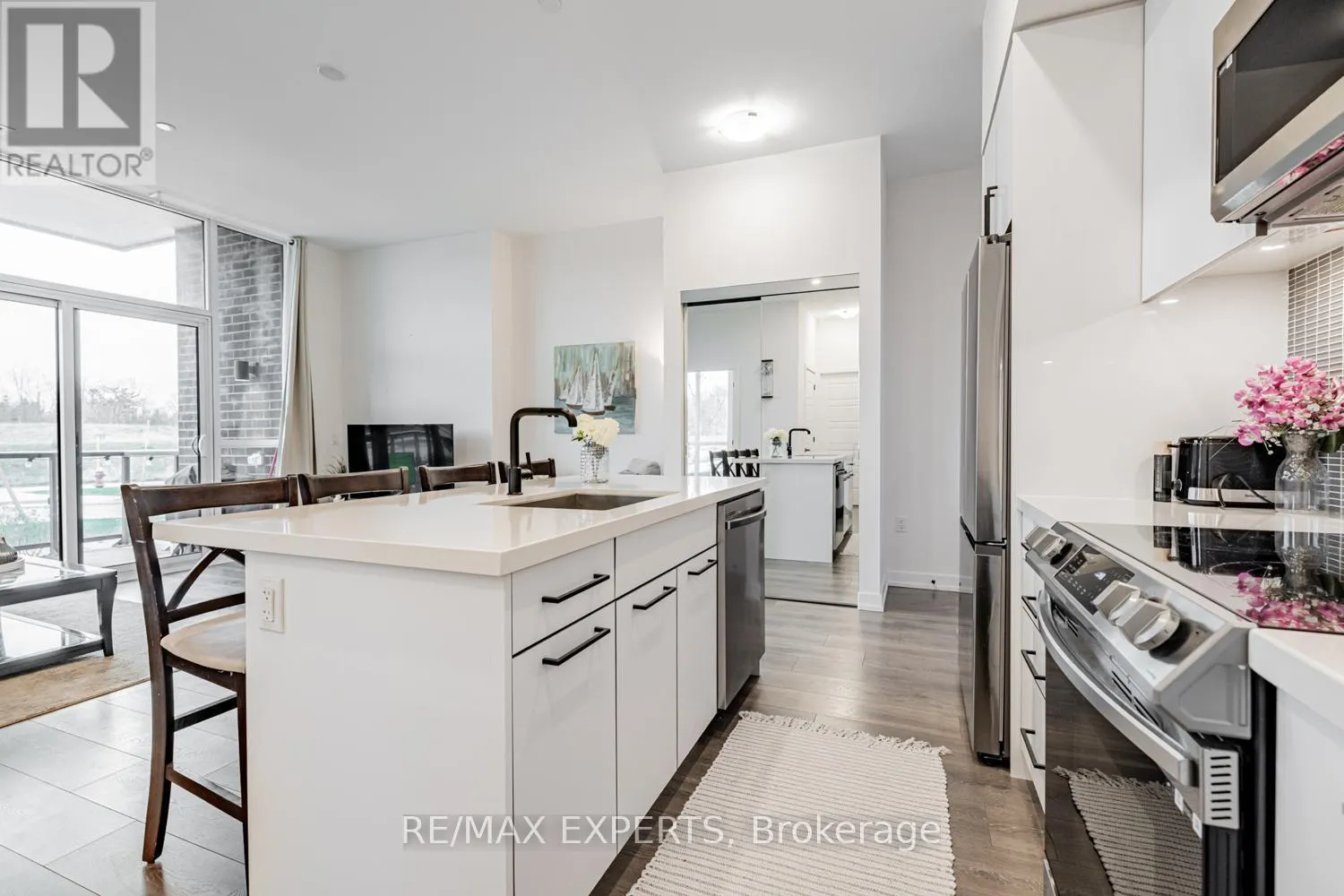 105 - 415 SEA RAY AVENUE