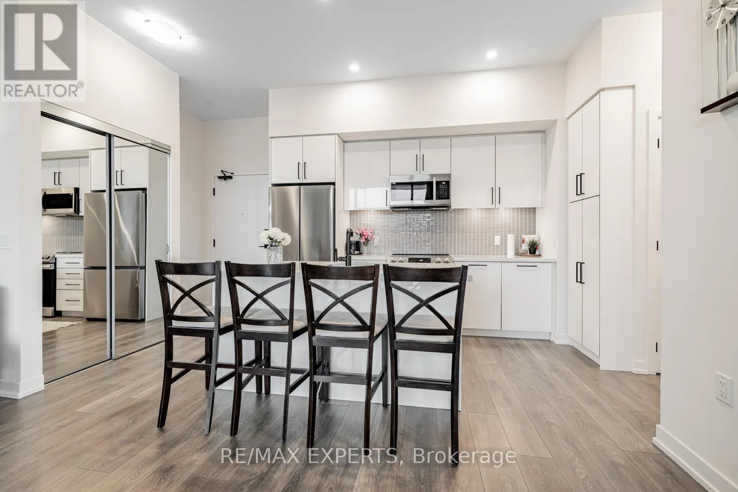 105 - 415 SEA RAY AVENUE