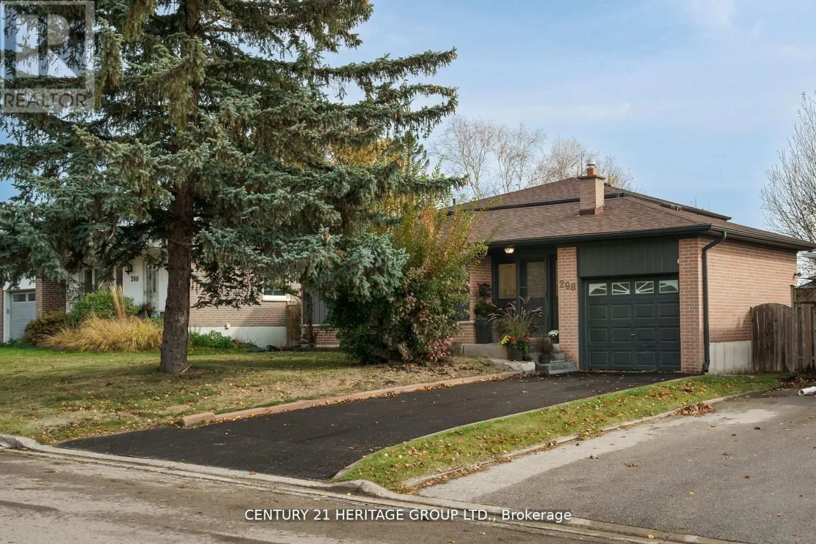298 ROYWOOD CRESCENT