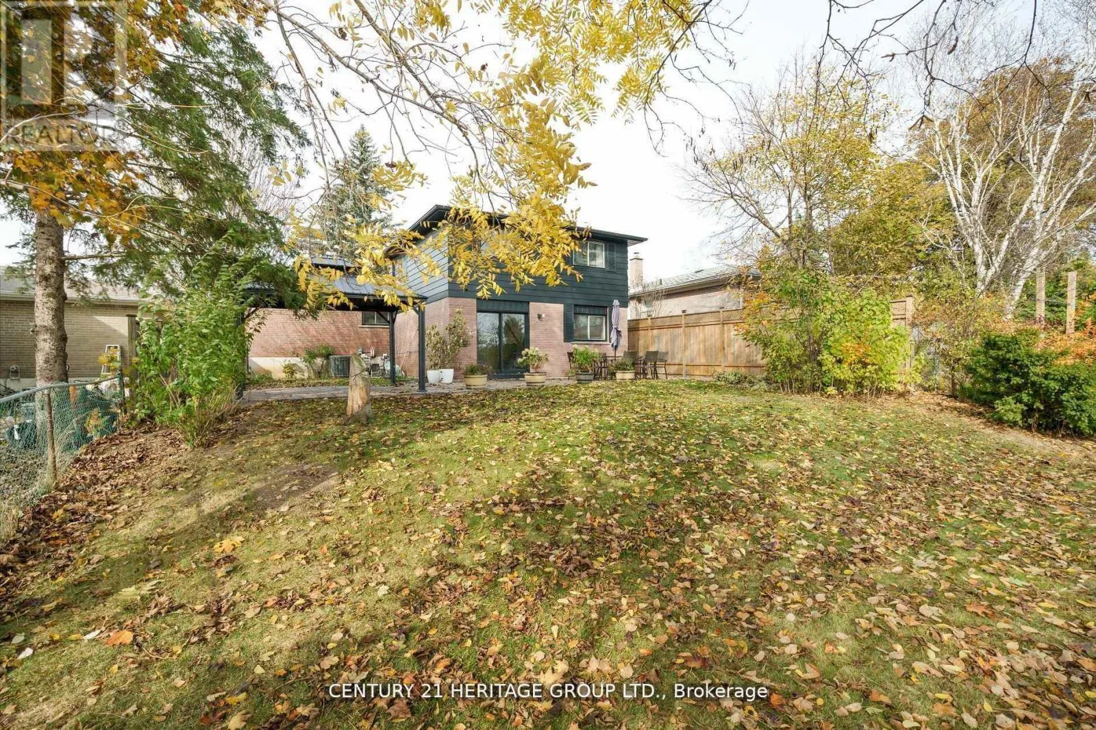 298 ROYWOOD CRESCENT