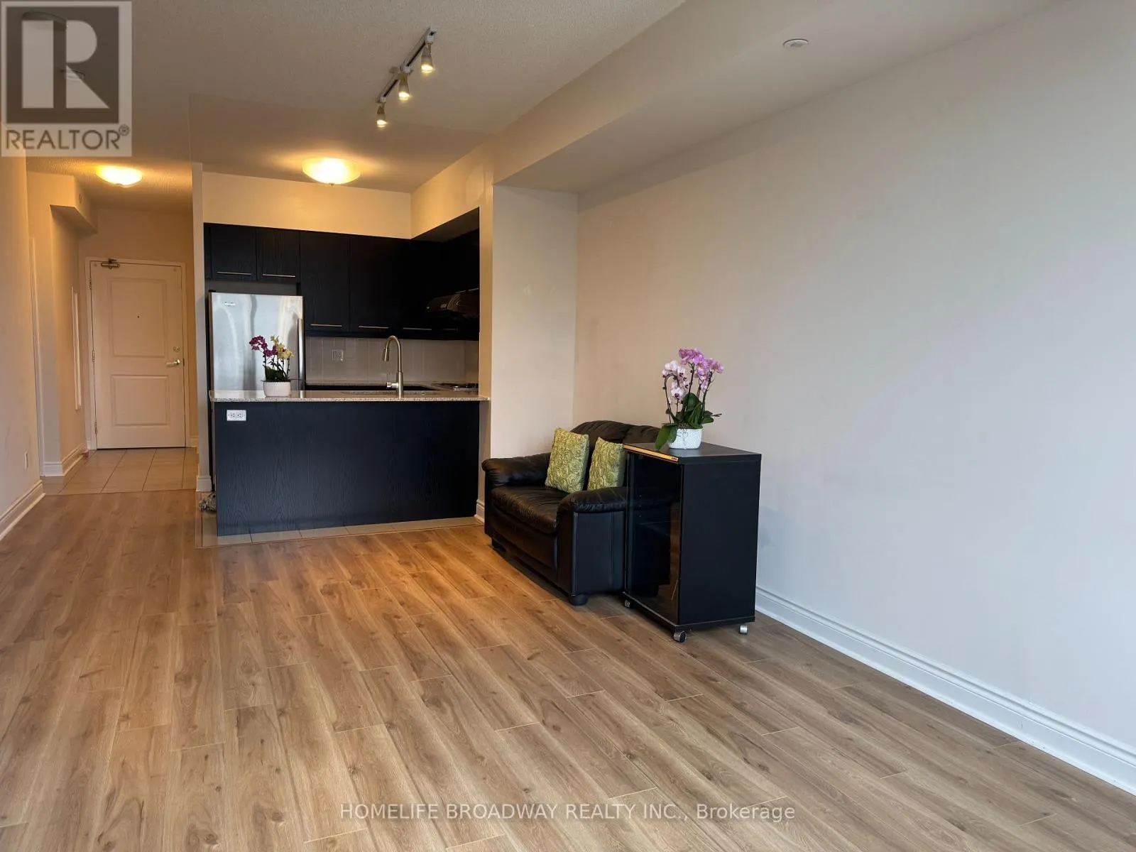 A1103 - 11211 YONGE STREET