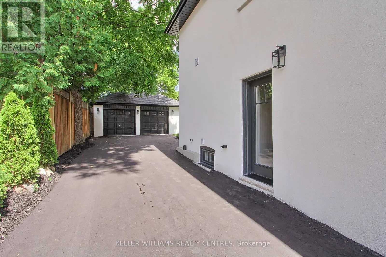 379 PARK AVENUE