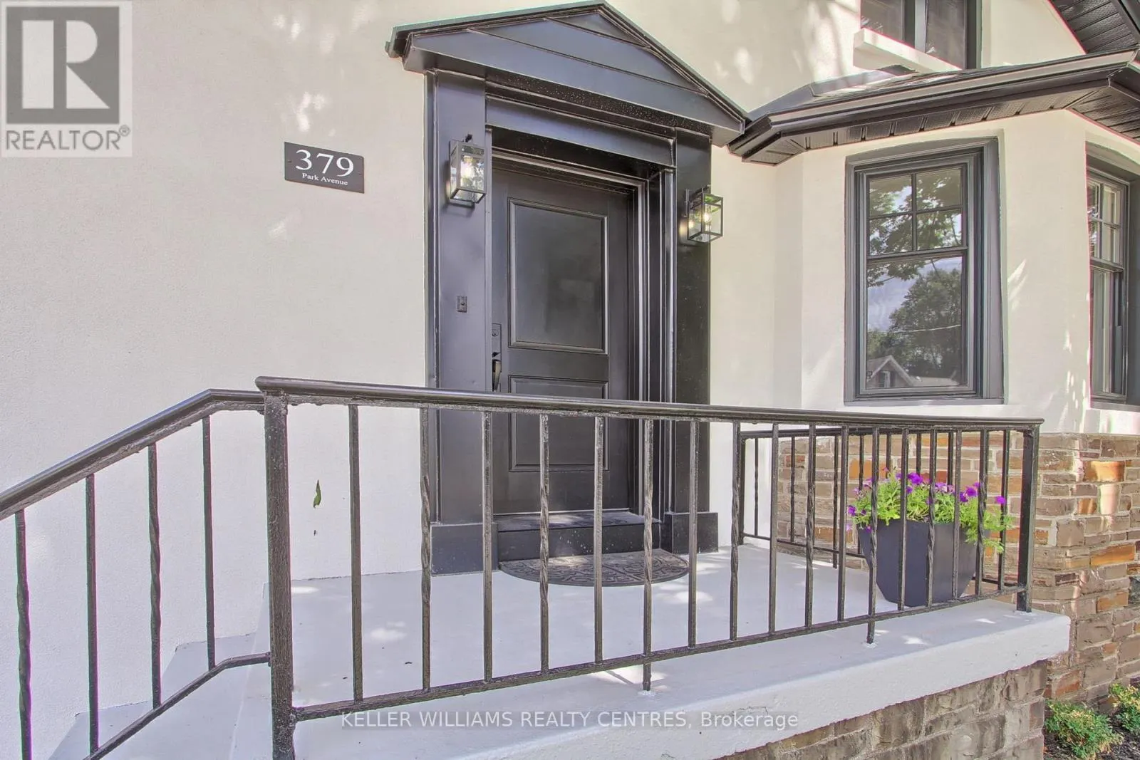 379 PARK AVENUE