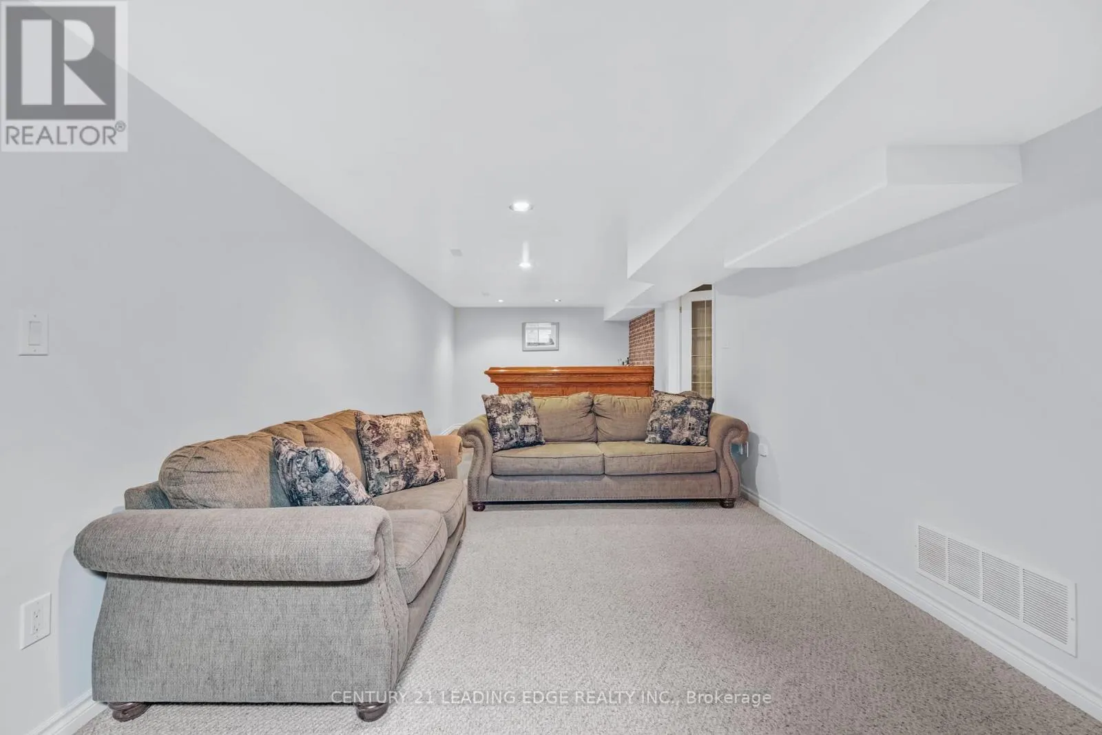 40 BIRCHARD BOULEVARD