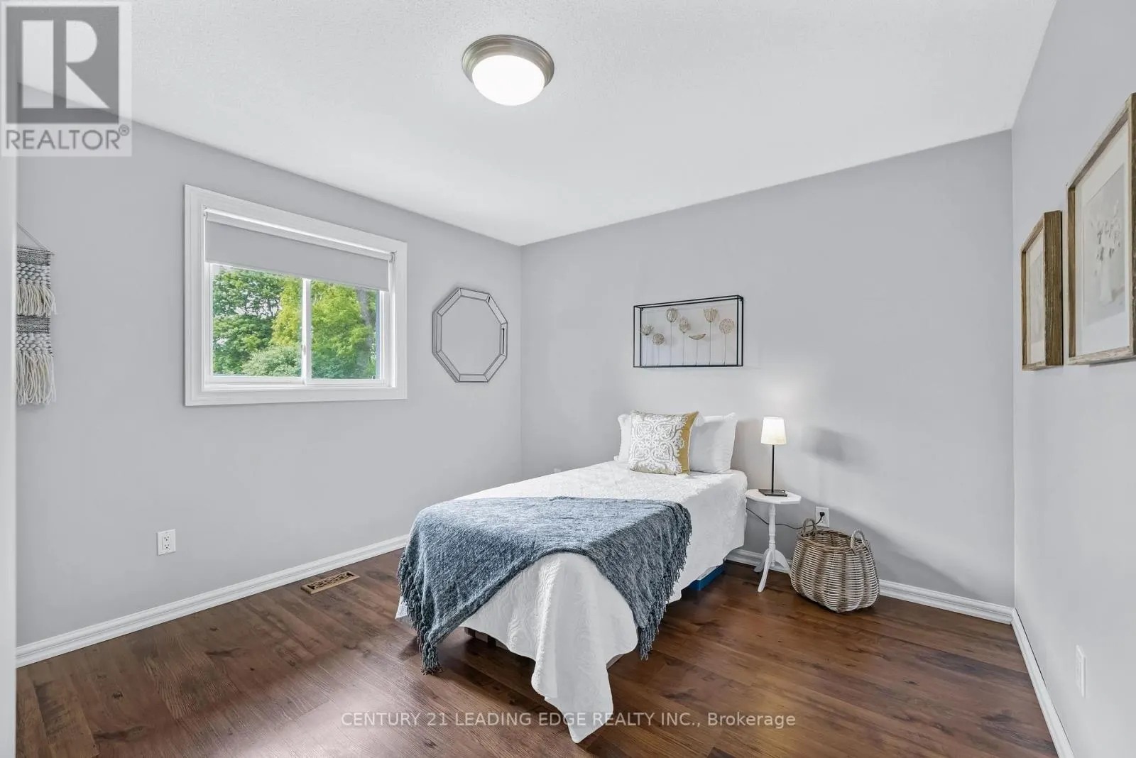 40 BIRCHARD BOULEVARD