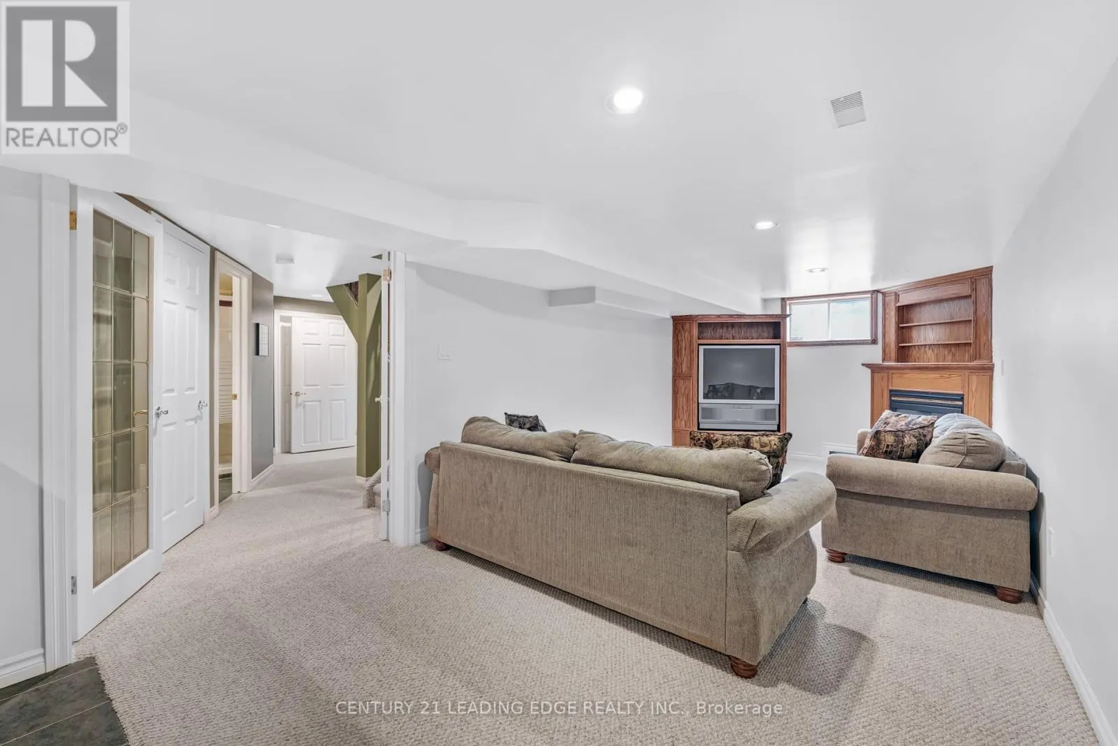 40 BIRCHARD BOULEVARD