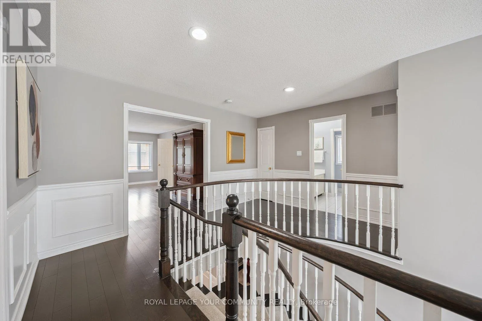 22 THEOBALDS CIRCLE