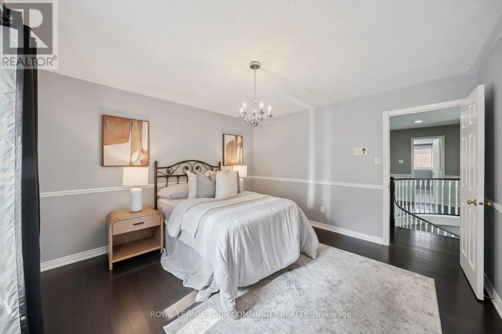 22 THEOBALDS CIRCLE