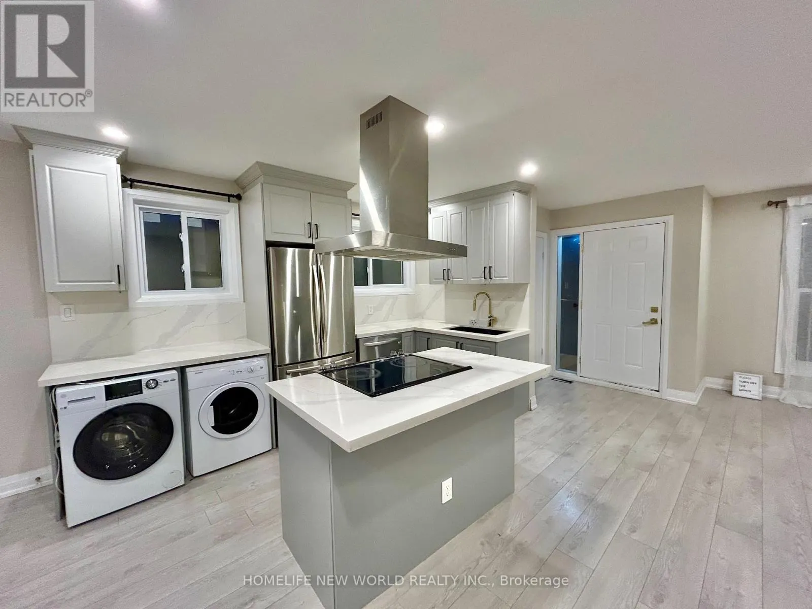 261 SILVERBIRCH DRIVE