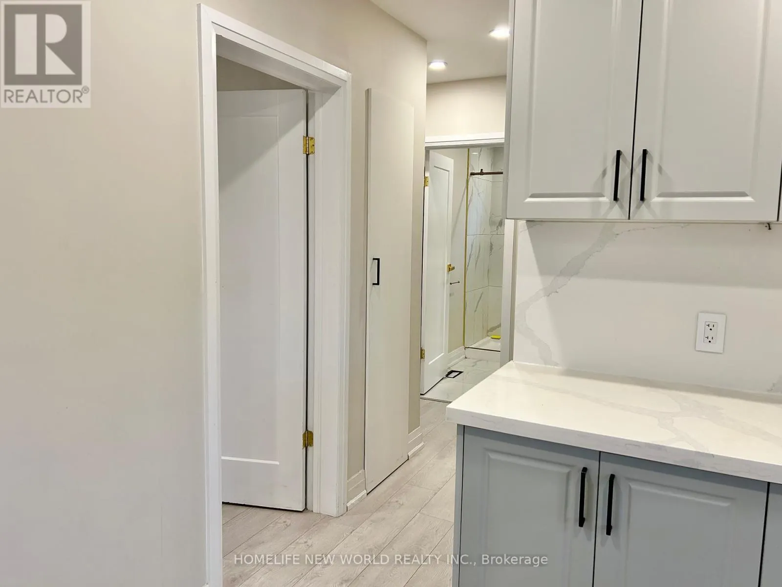 261 SILVERBIRCH DRIVE