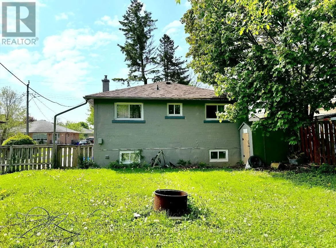 261 SILVERBIRCH DRIVE