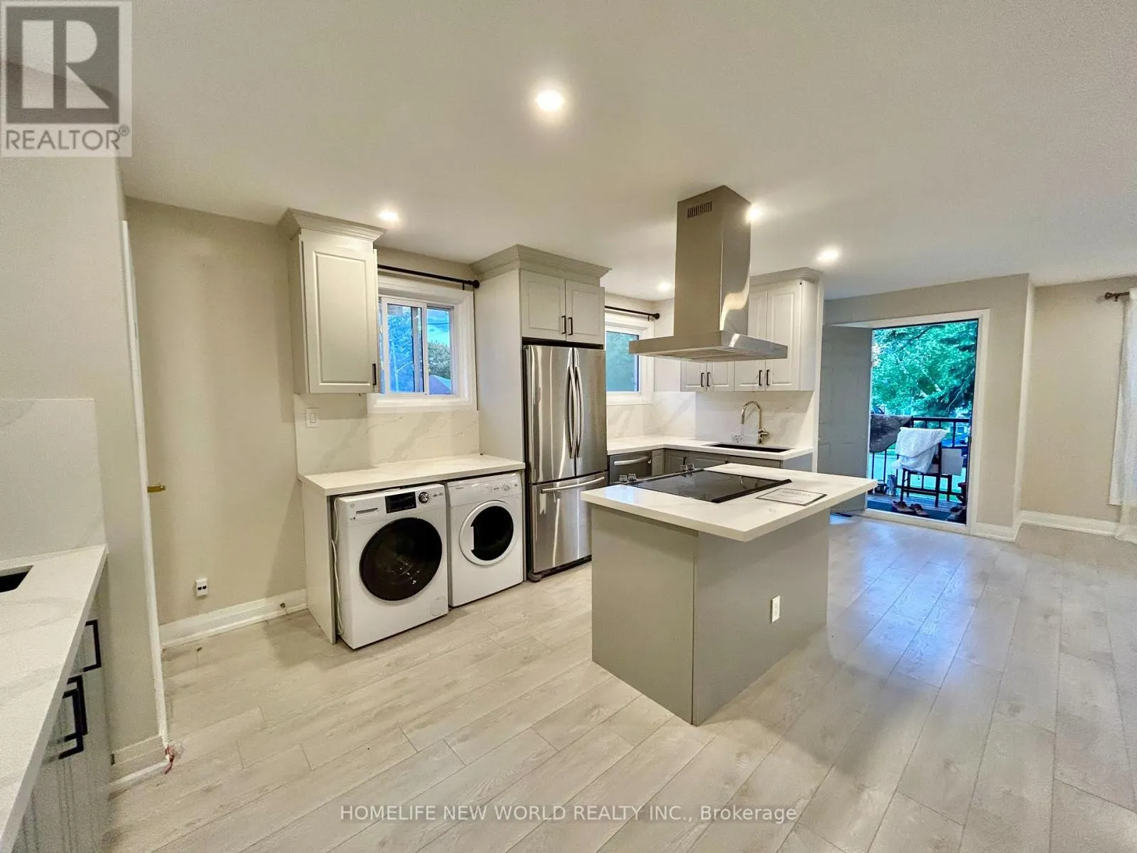 261 SILVERBIRCH DRIVE