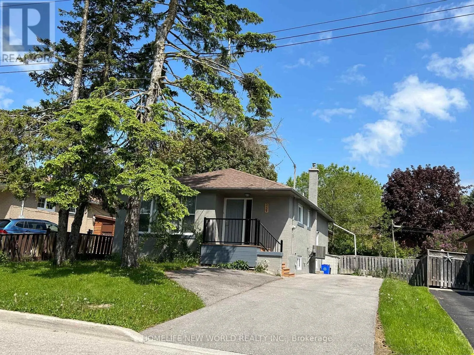 261 SILVERBIRCH DRIVE