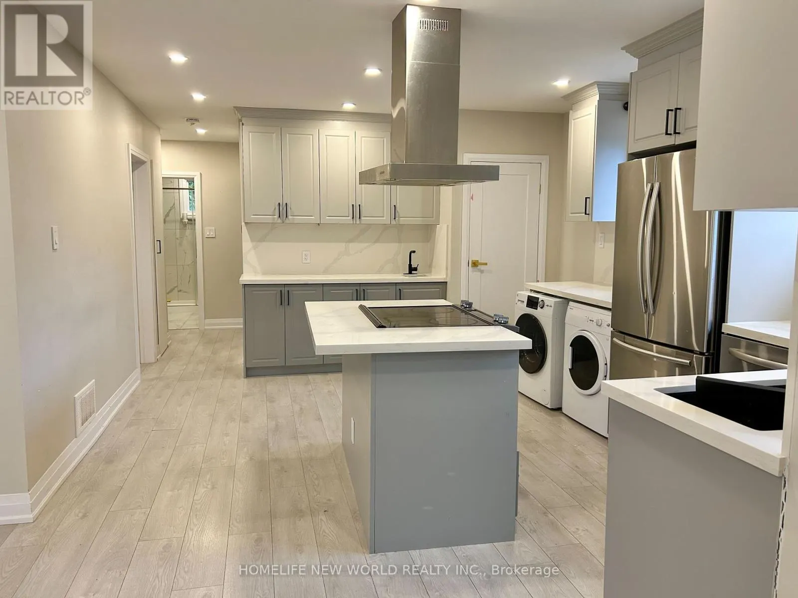 261 SILVERBIRCH DRIVE