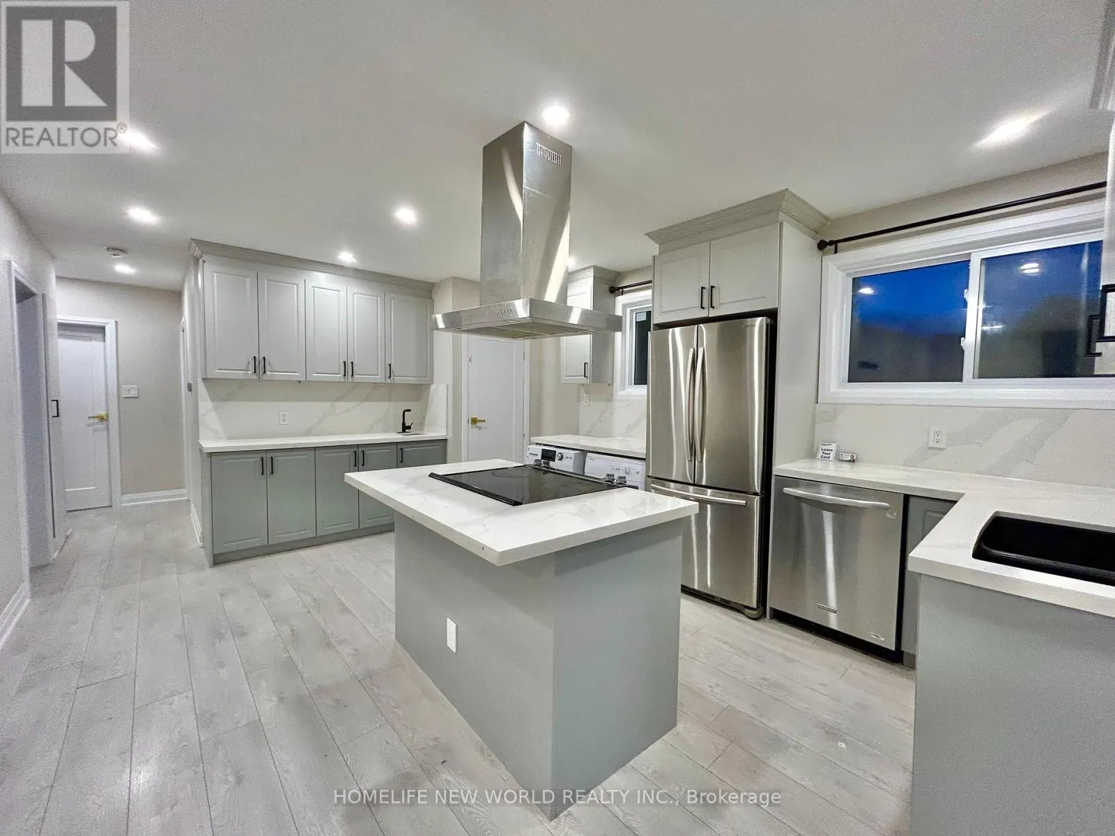 261 SILVERBIRCH DRIVE