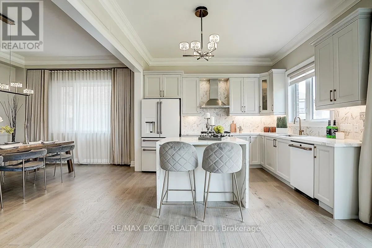 137 PINE HILL CRESCENT