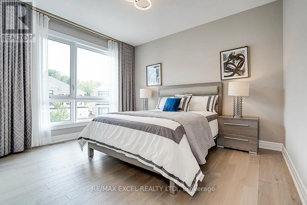 137 PINE HILL CRESCENT