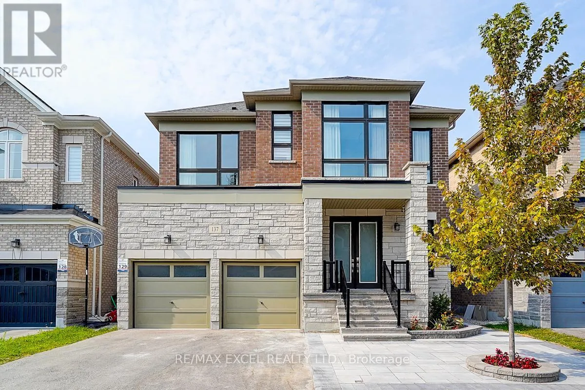 137 PINE HILL CRESCENT