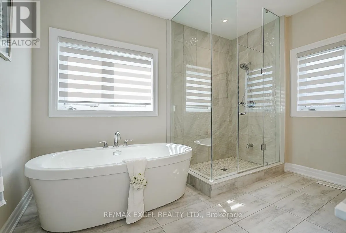 137 PINE HILL CRESCENT