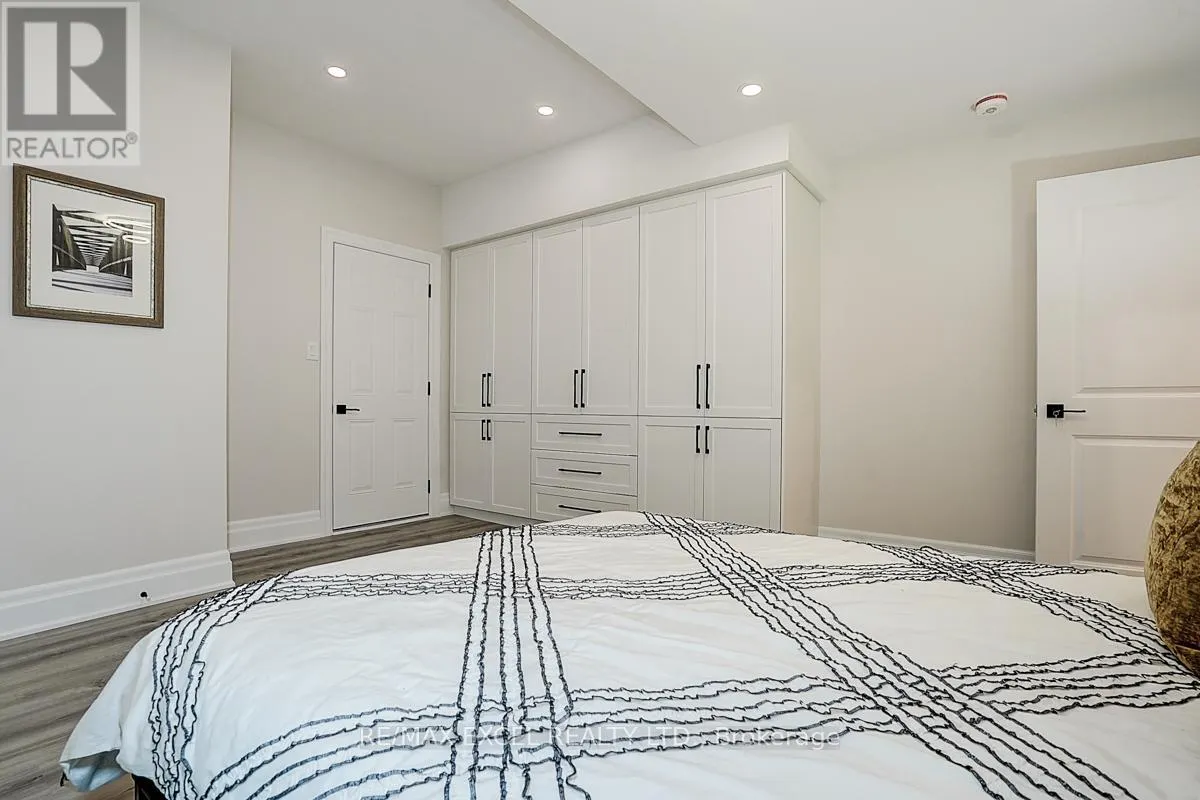 137 PINE HILL CRESCENT