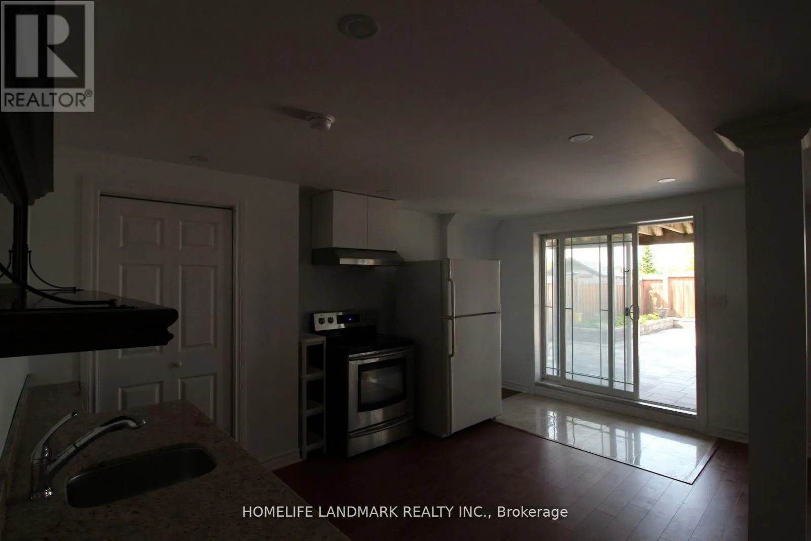 2 - 24 OLD FIELD CRESCENT