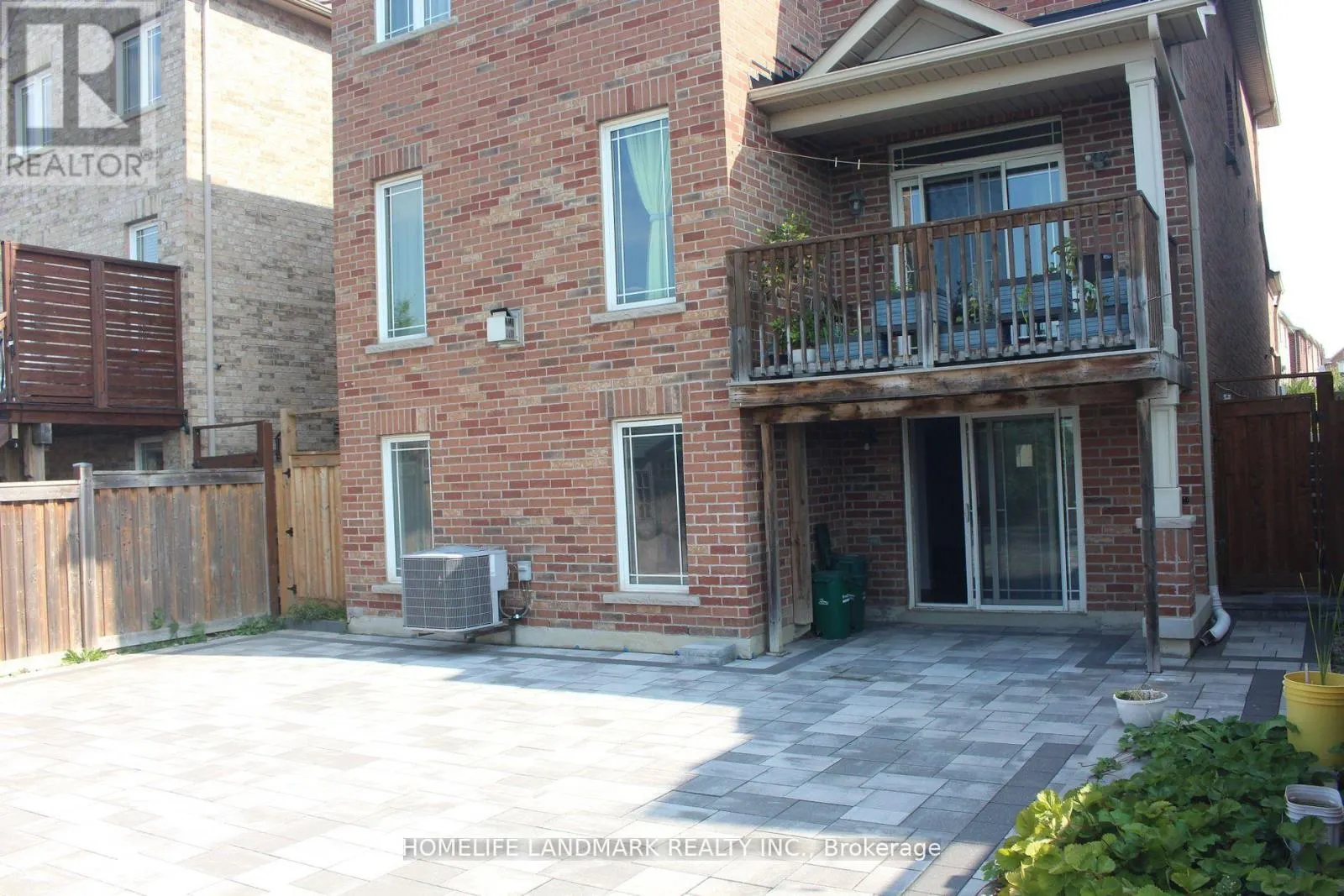 2 - 24 OLD FIELD CRESCENT