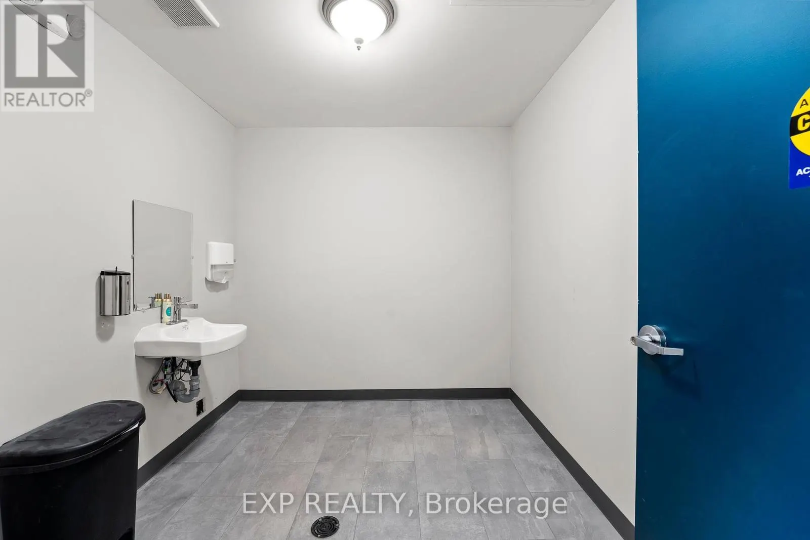 #7 #8 - 155 MOSTAR STREET