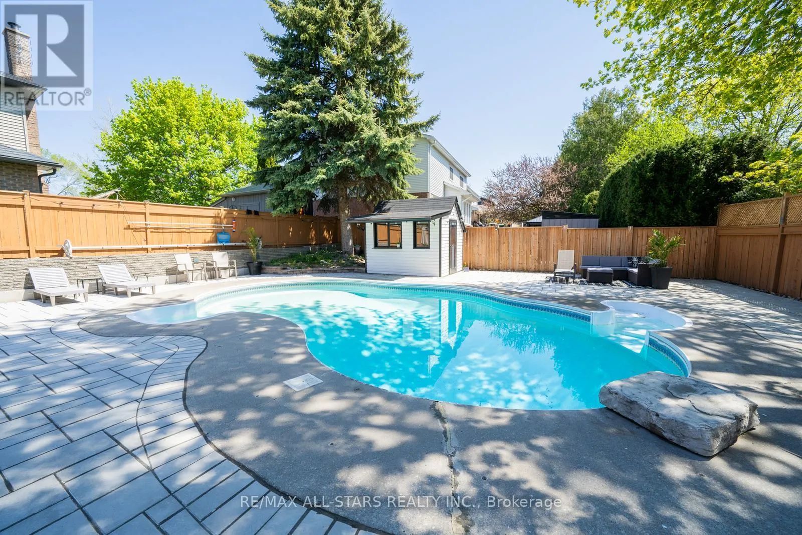 155 WILLOW LANE