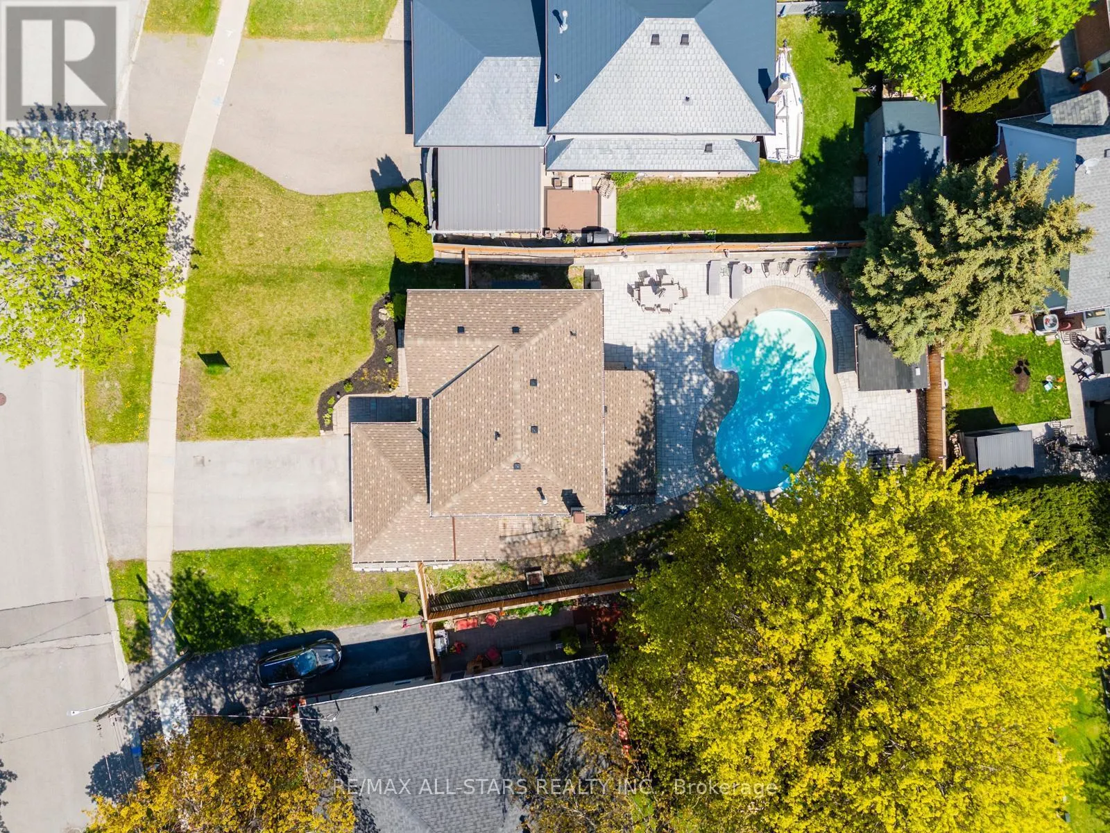 155 WILLOW LANE