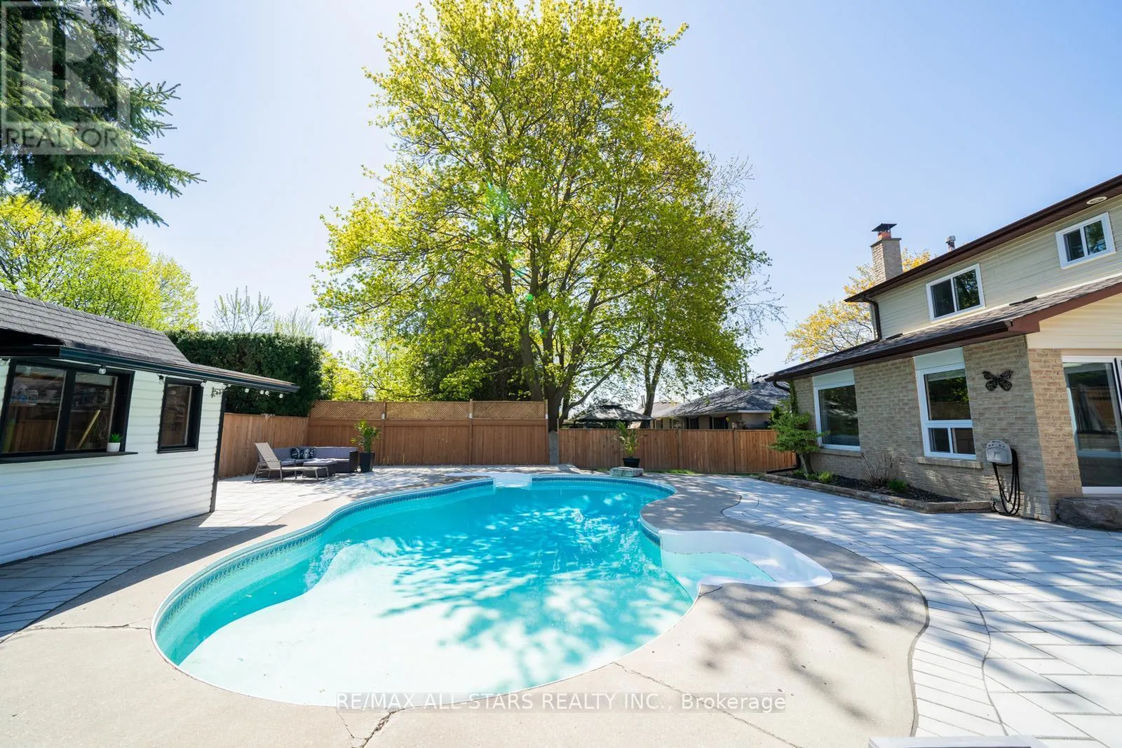 155 WILLOW LANE