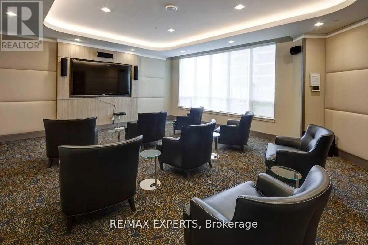 2433 - 7161 YONGE STREET