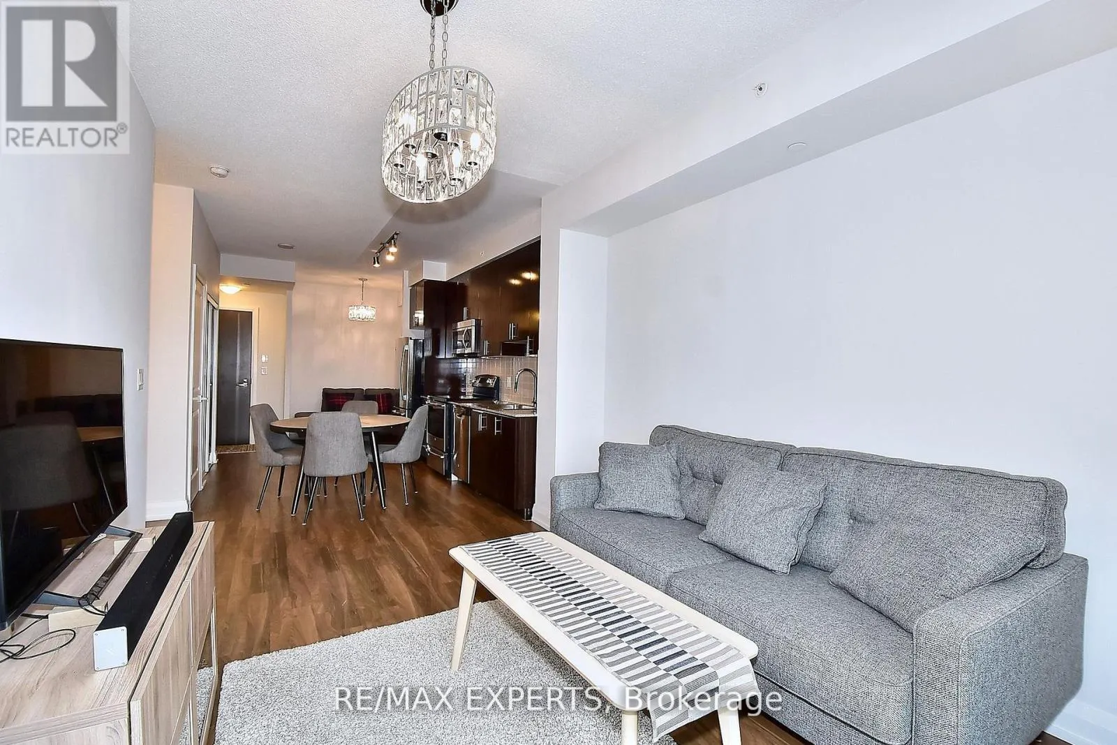 2433 - 7161 YONGE STREET