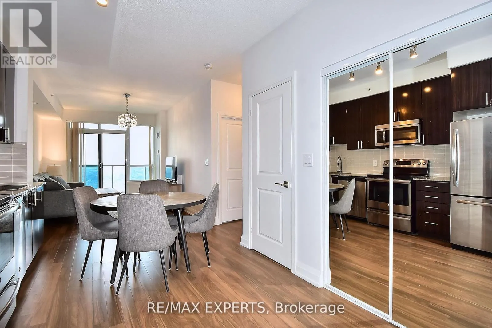2433 - 7161 YONGE STREET