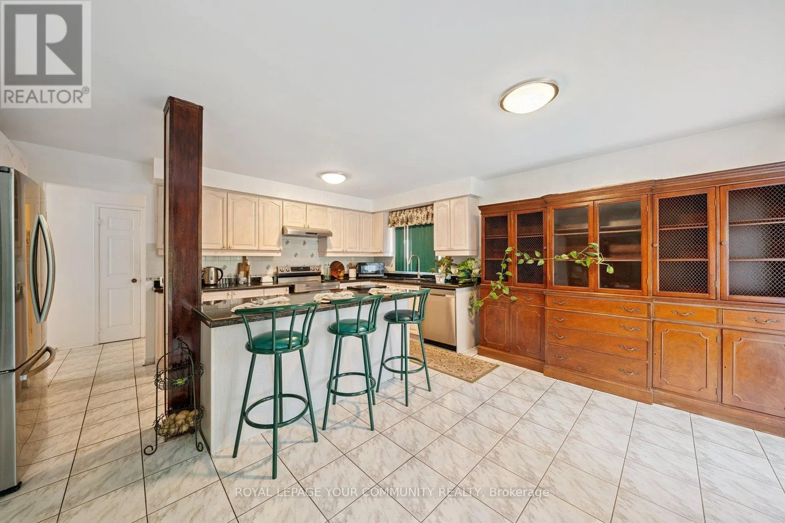 194 CARRINGTON DRIVE