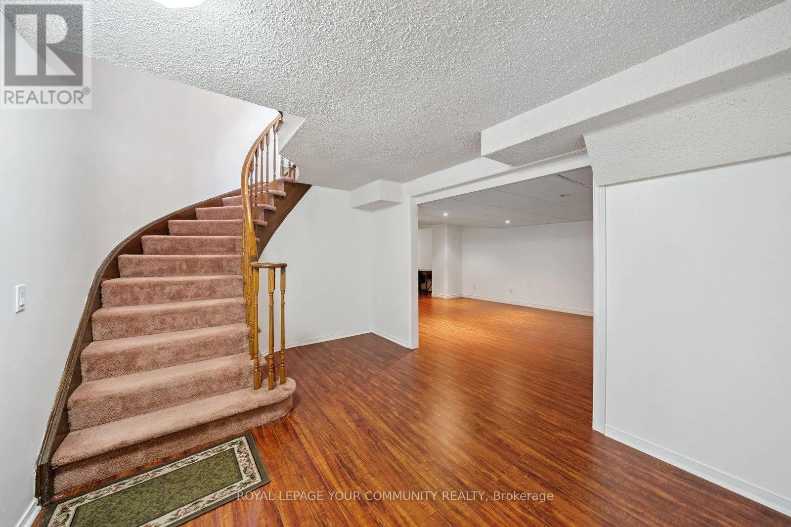 194 CARRINGTON DRIVE