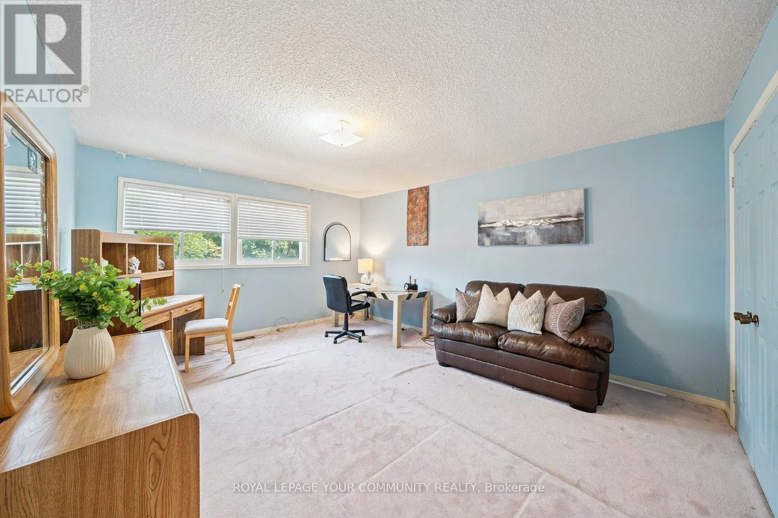 194 CARRINGTON DRIVE