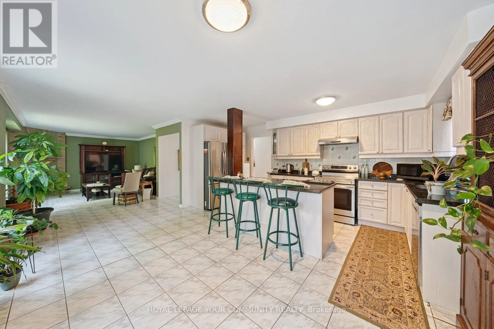 194 CARRINGTON DRIVE