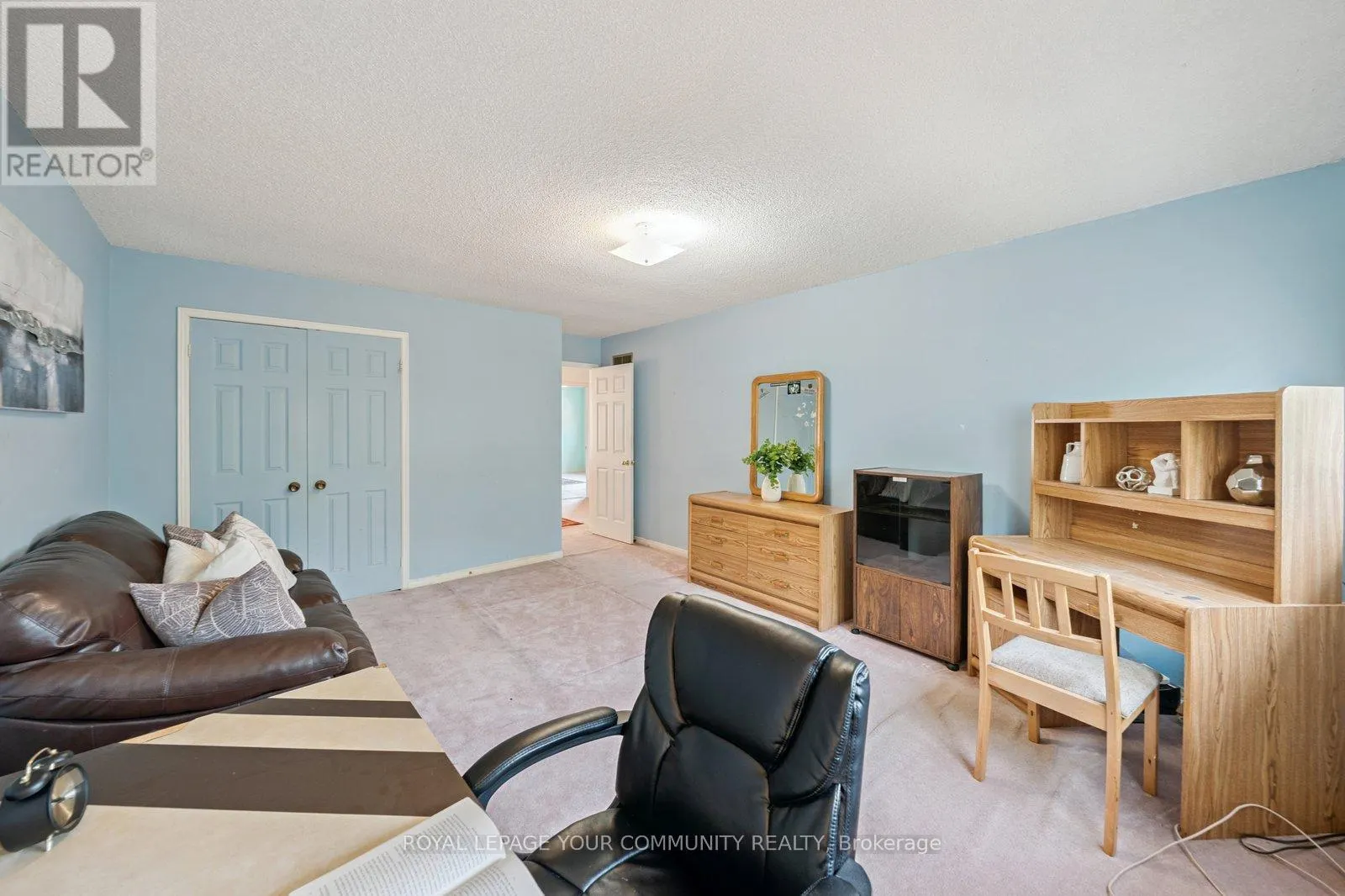 194 CARRINGTON DRIVE