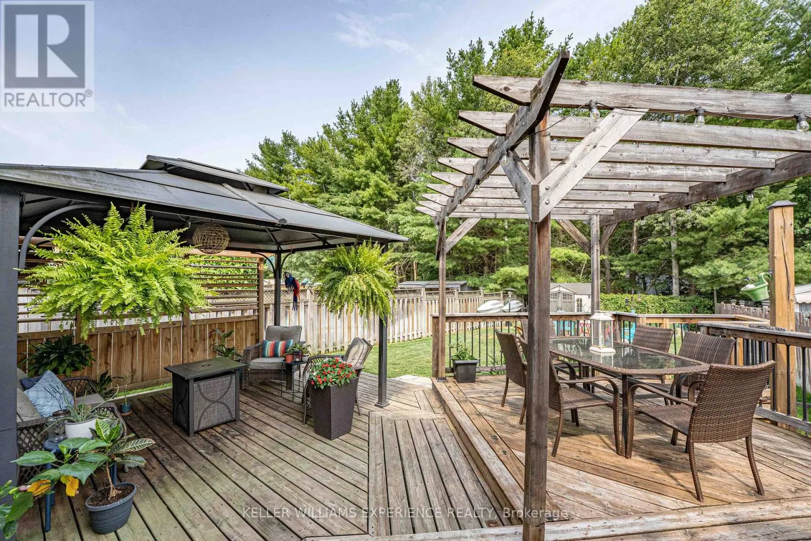 93 MAPLEWOOD DRIVE