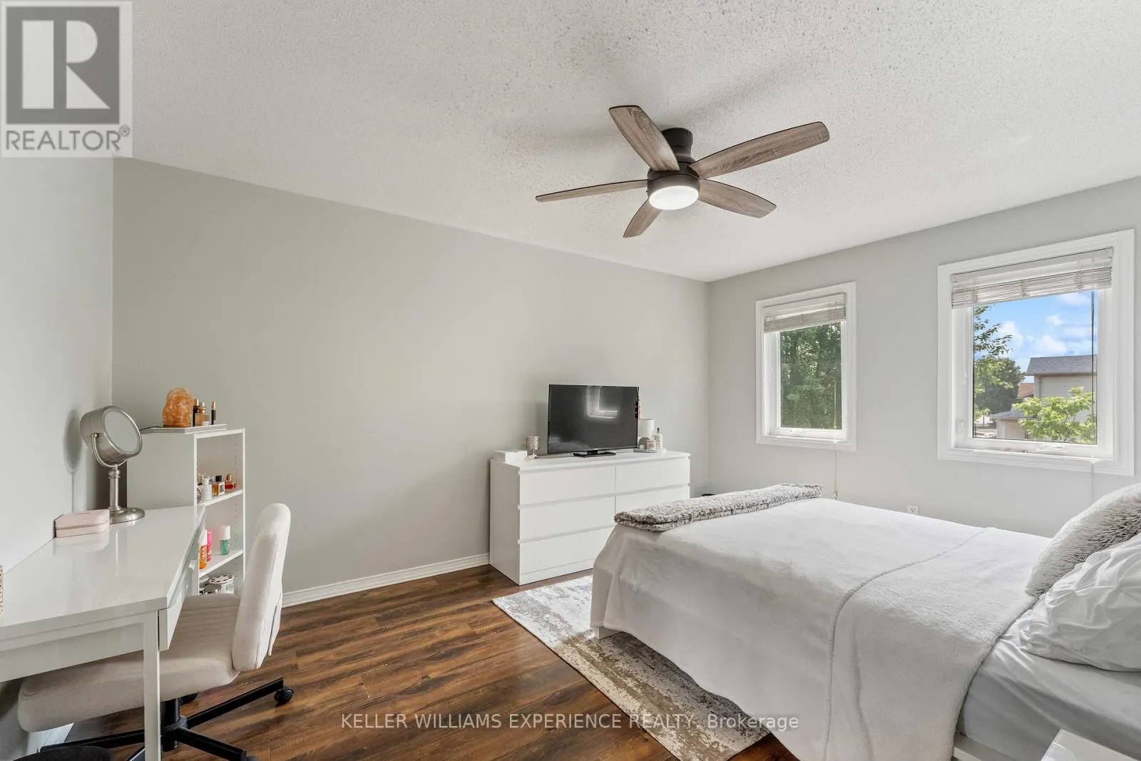 93 MAPLEWOOD DRIVE