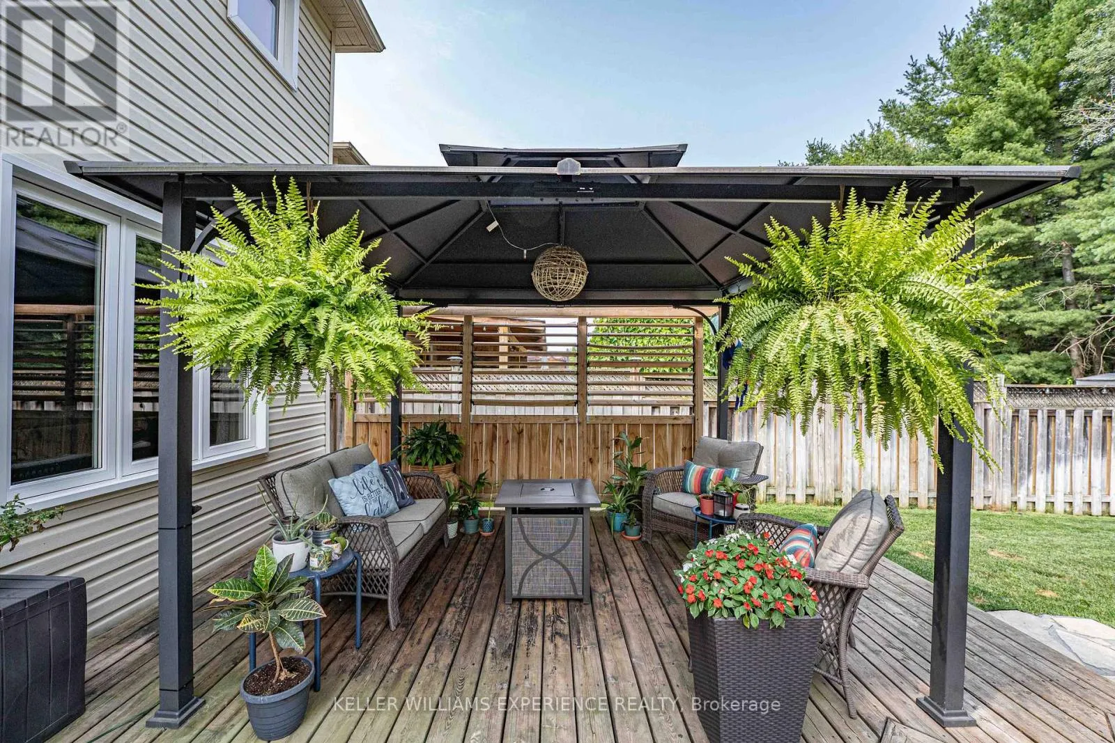 93 MAPLEWOOD DRIVE