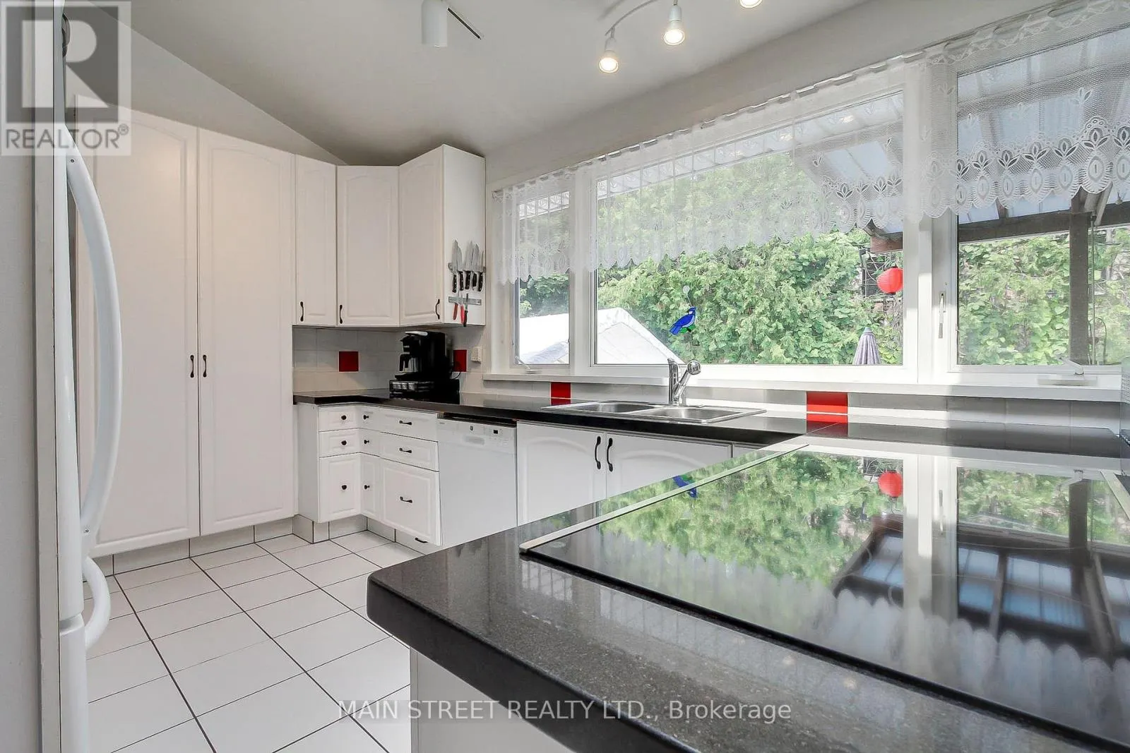 241 ANDREW STREET