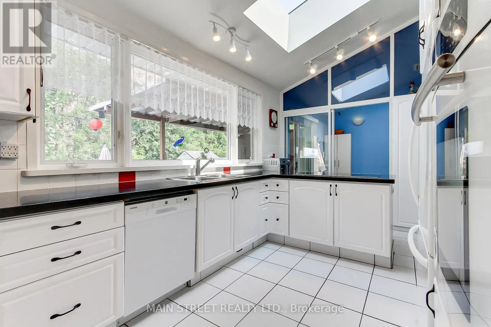 241 ANDREW STREET