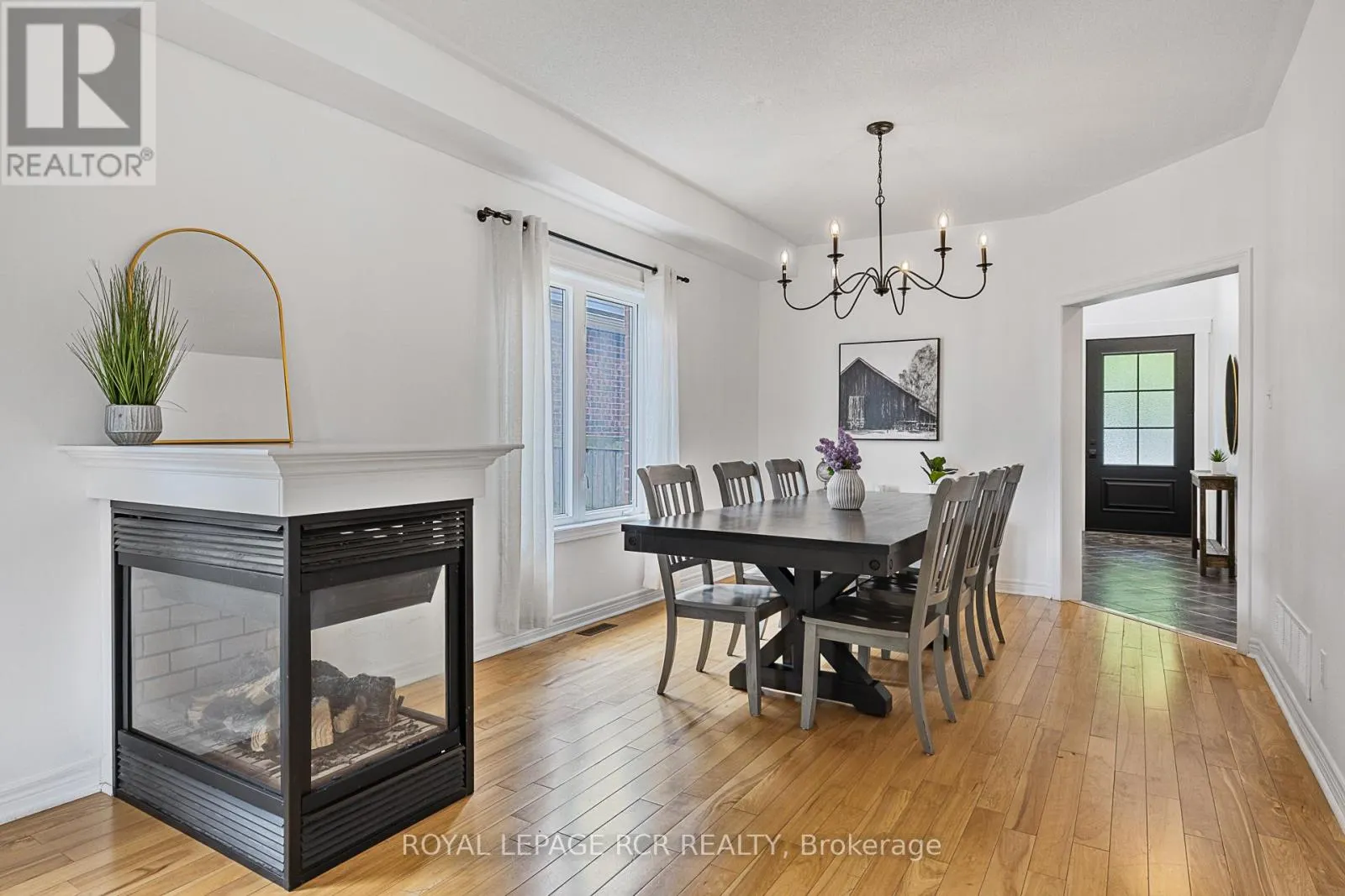 4 CASETON CRESCENT