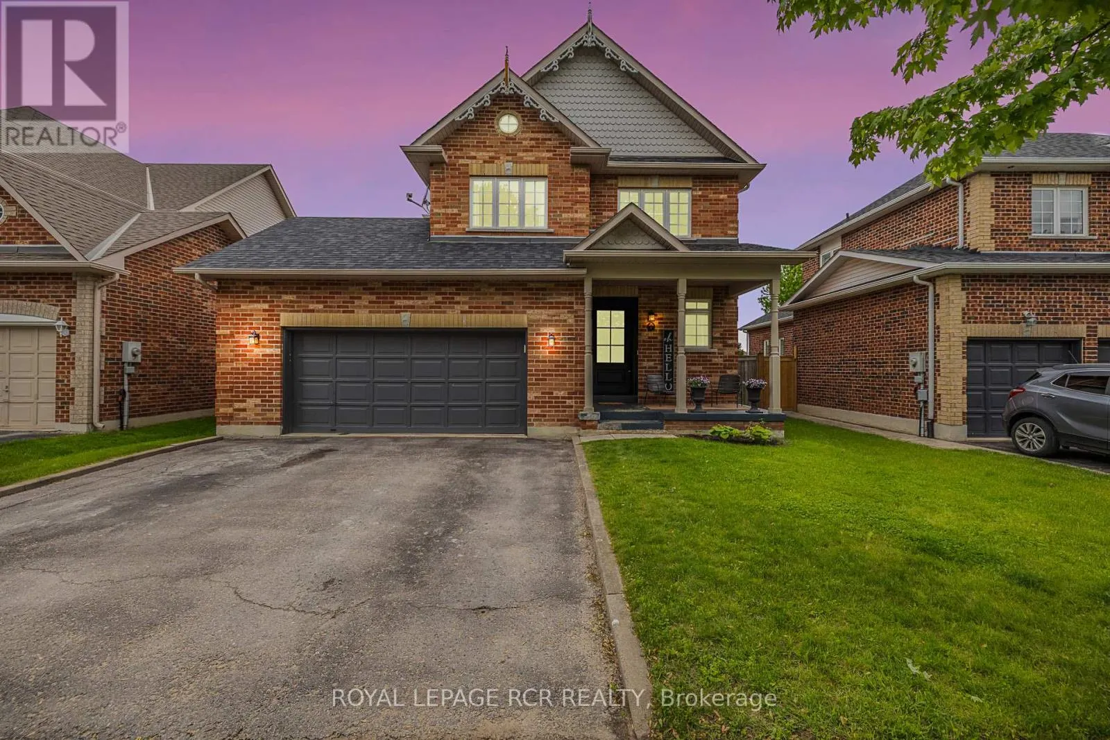 4 CASETON CRESCENT