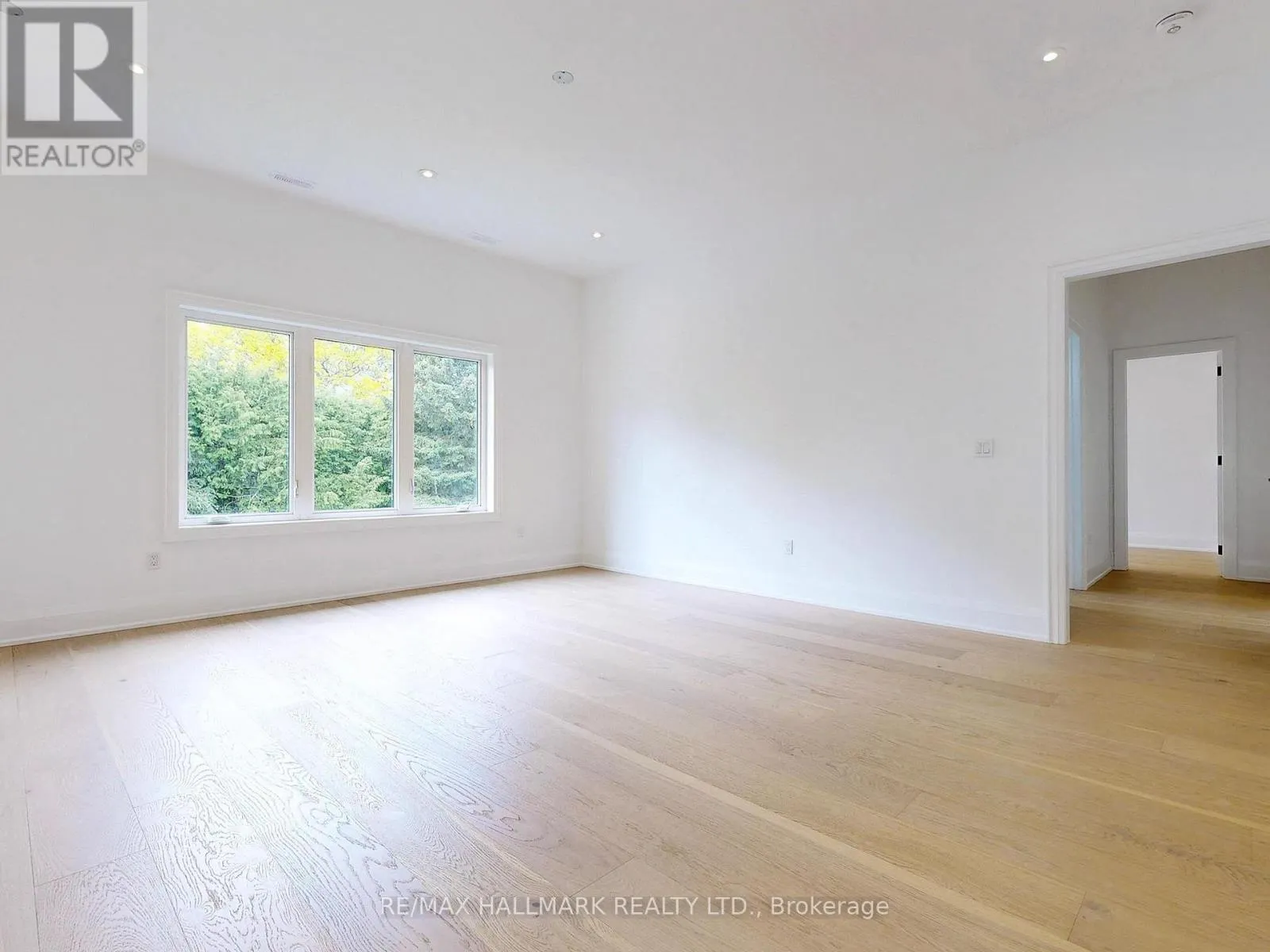 32 COSSAR DRIVE