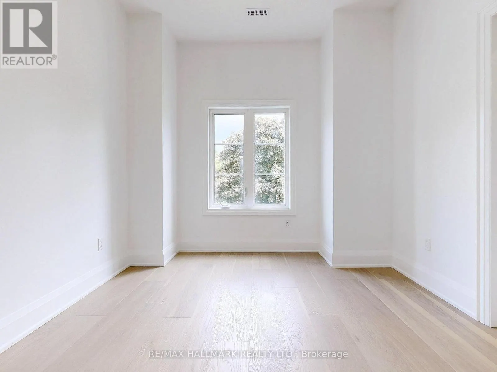 32 COSSAR DRIVE