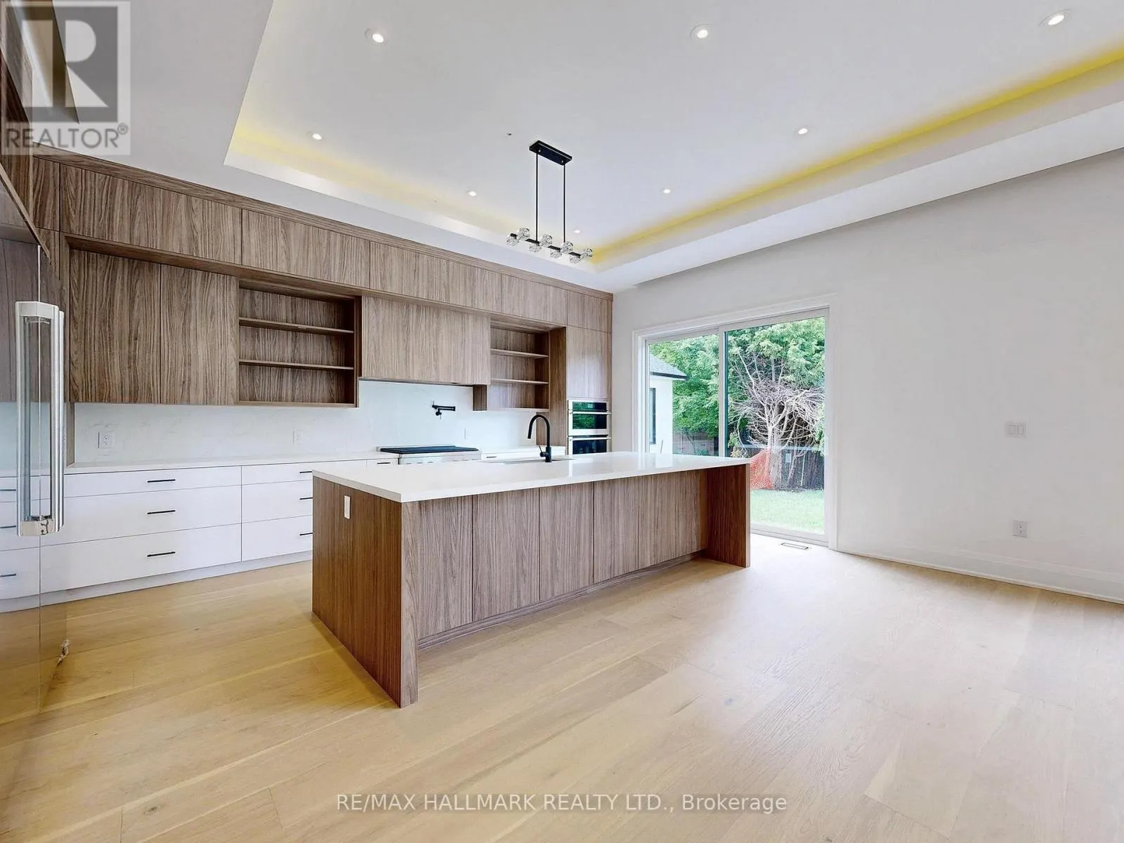 32 COSSAR DRIVE