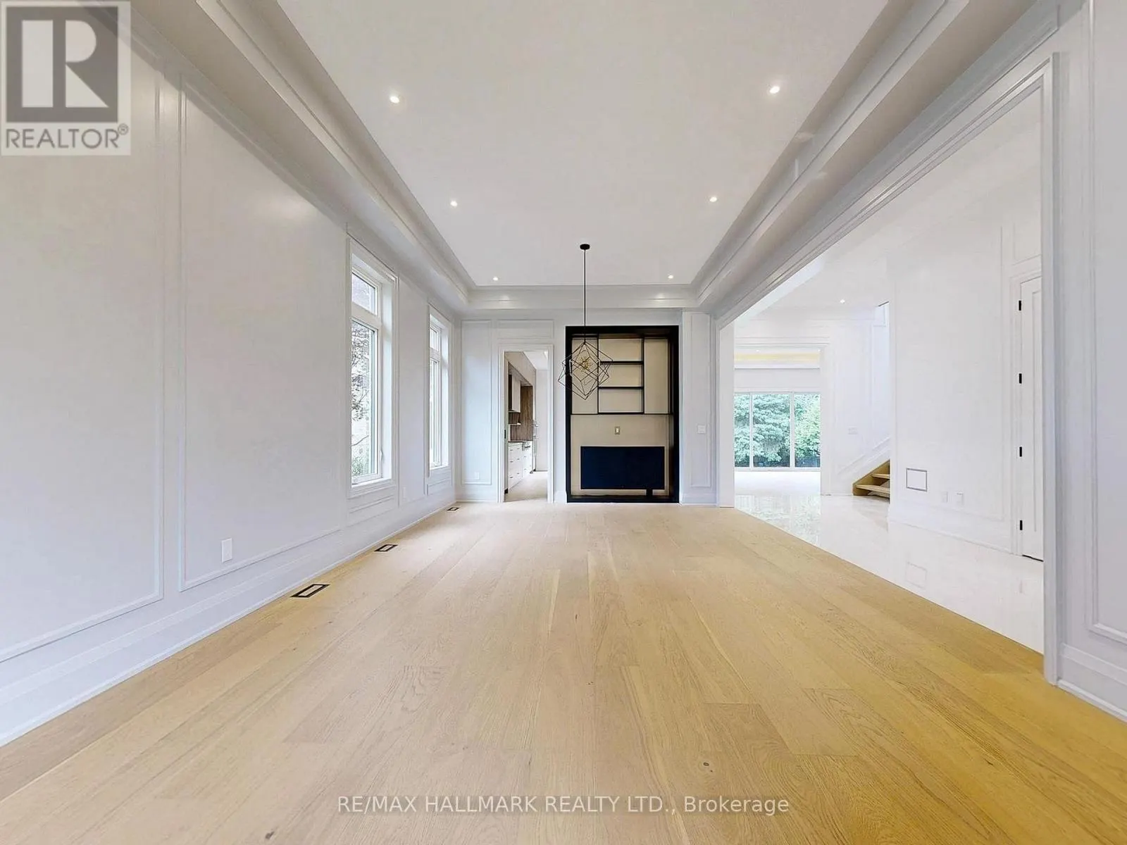 32 COSSAR DRIVE